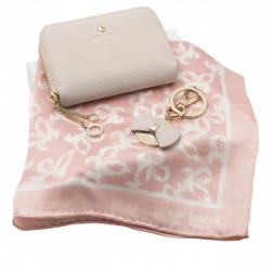 Parure Cacharel Light Pink (porte-clefs, mini portefeuille & foulard soie)